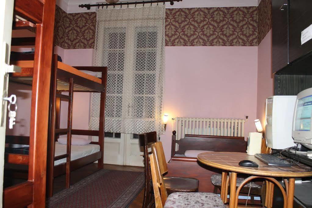 Tash Inn Hostel Belgrade Exterior photo